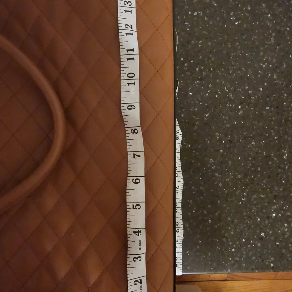 Leather quilted tote bag - Picture 5 of 5